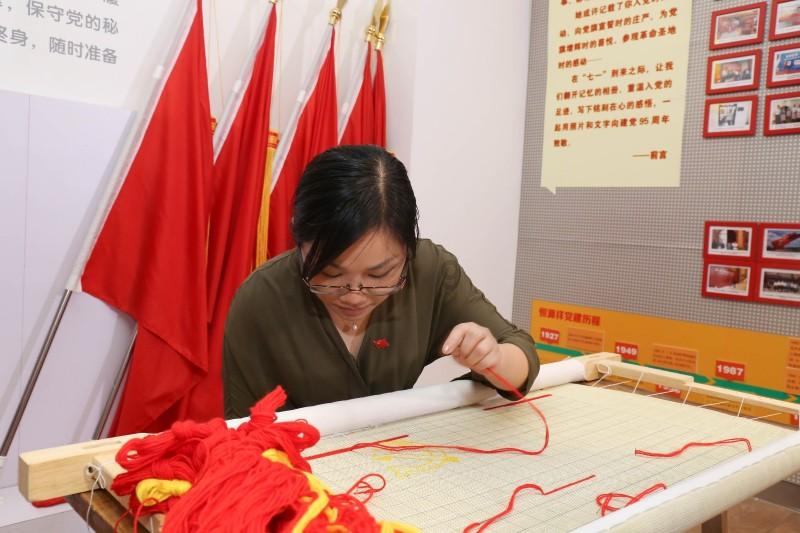 红酒木塞不要扔了！教你3个红酒塞变废为宝的小妙招游戏画面